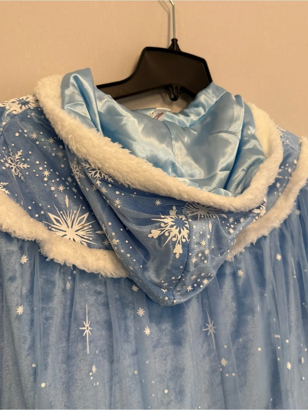 Elsa Like little Girl dress Light Blue Satin-Look cape- little girl size 7